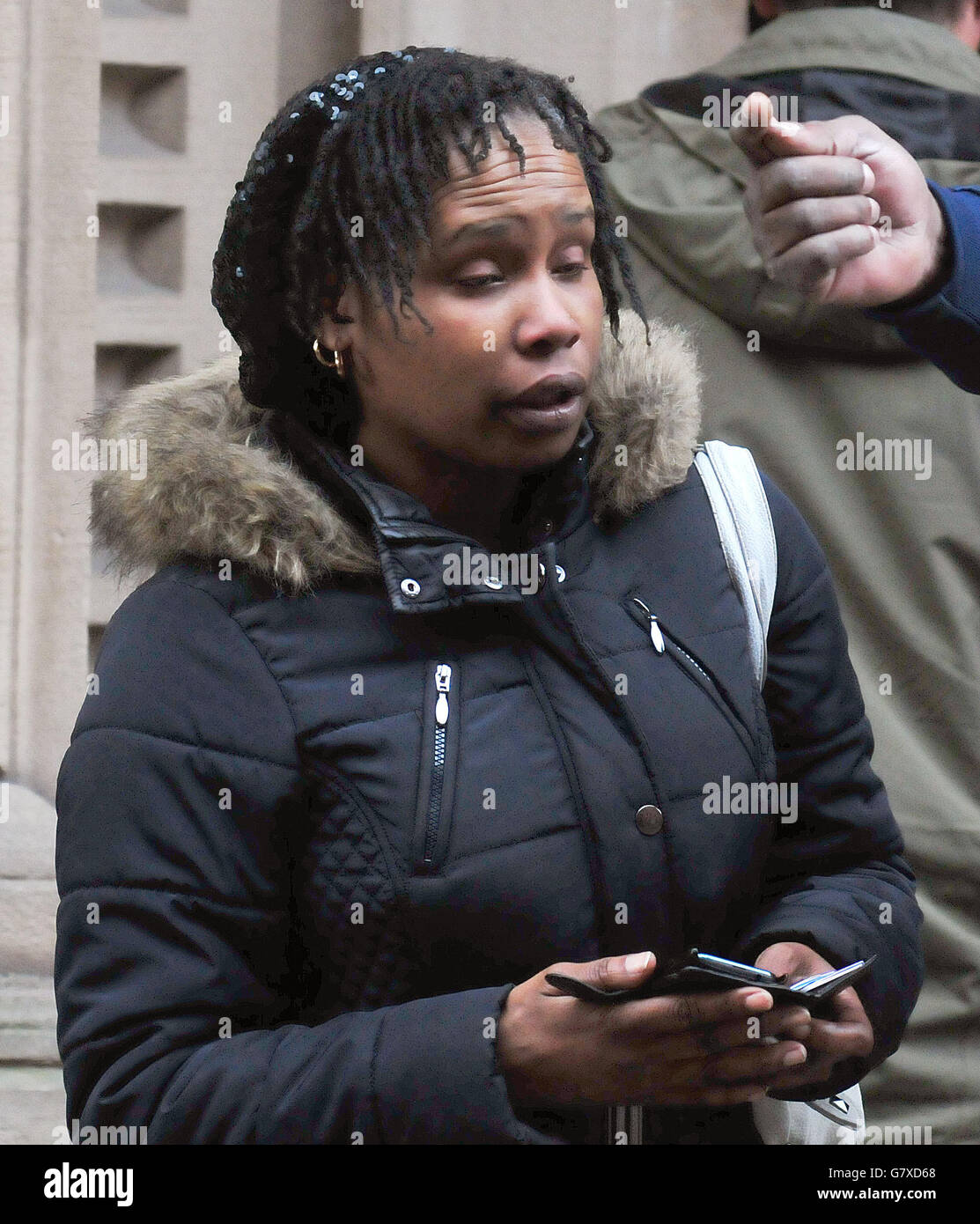 Sharon Edwards vor dem Crown Court in Birmingham, wo sie sich für die Verabreichung eines Gifts - eines telefonischen Reinigungssprays und Lufterfrischer - mit der Absicht, zu verletzen, zu ärgern oder zu ärgern, schuldig bekannte. Stockfoto