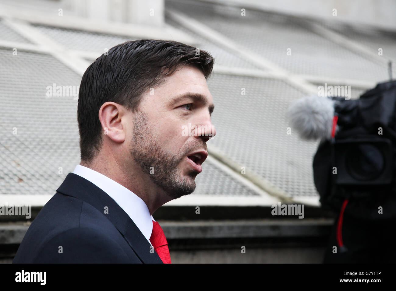 Kabinettssitzung, Downing Street, London 27. Juni 2016. Staatssekretär für Arbeit und Renten Stephen Crabb der ersten Kabinettssitzung nach dem EU-Referendum Credit: Dinendra Haria/Alamy Live News Stockfoto