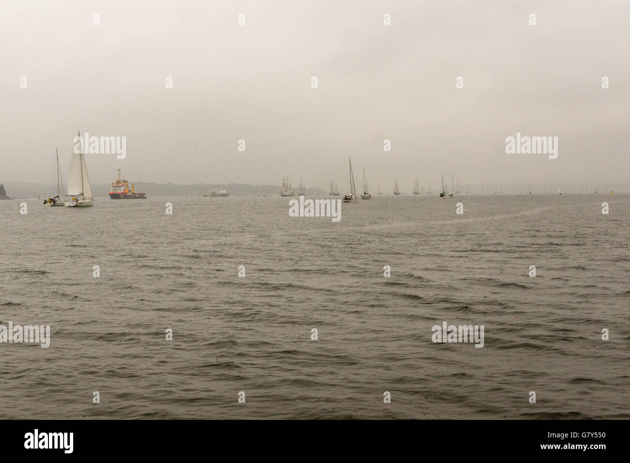 Kiel, Deutschland. 25. Juni 2016. Eindrücke von der Windjammer Parade während der Kieler Woche 2016 Kredit: Björn Deutschmann/Alamy Live-Nachrichten Stockfoto