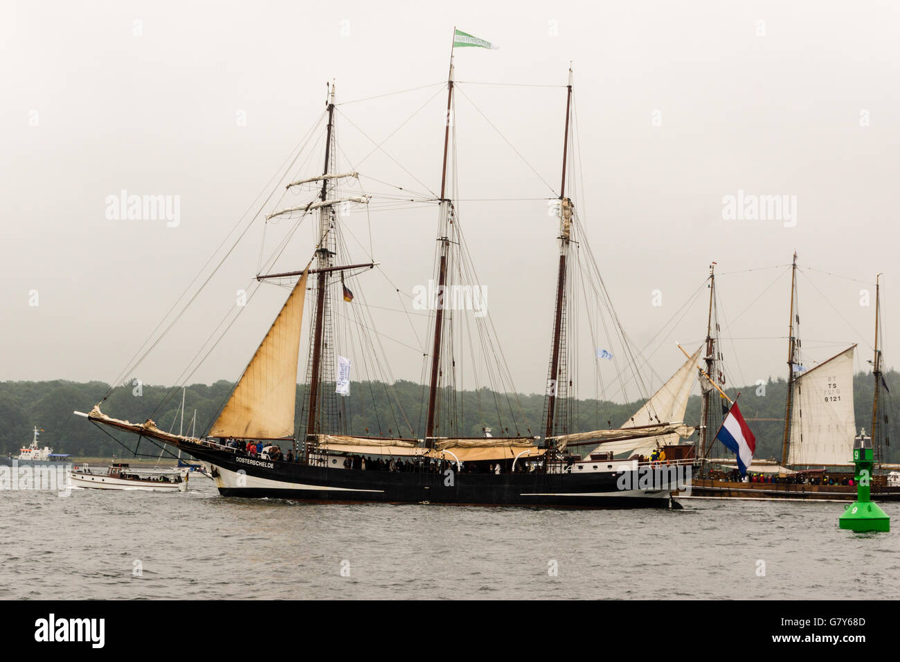 Kiel, Deutschland. 25. Juni 2016. Eindrücke von der Windjammer Parade während der Kieler Woche 2016 Kredit: Björn Deutschmann/Alamy Live-Nachrichten Stockfoto