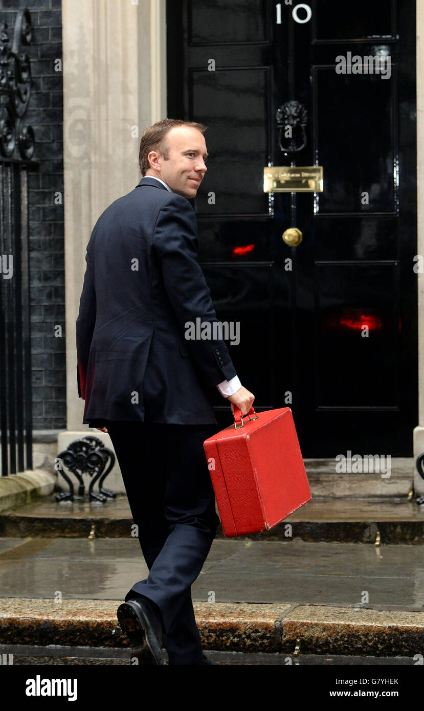 Minister für die Cabinet Office Matthew Hancock Ankunft für eine Kabinettssitzung in der Downing Street, London, als Boris Johnson brach in einem Versuch zu starten, Tory Wundheilung decken aufgerissen durch den bitteren Referendum Kampf. Stockfoto