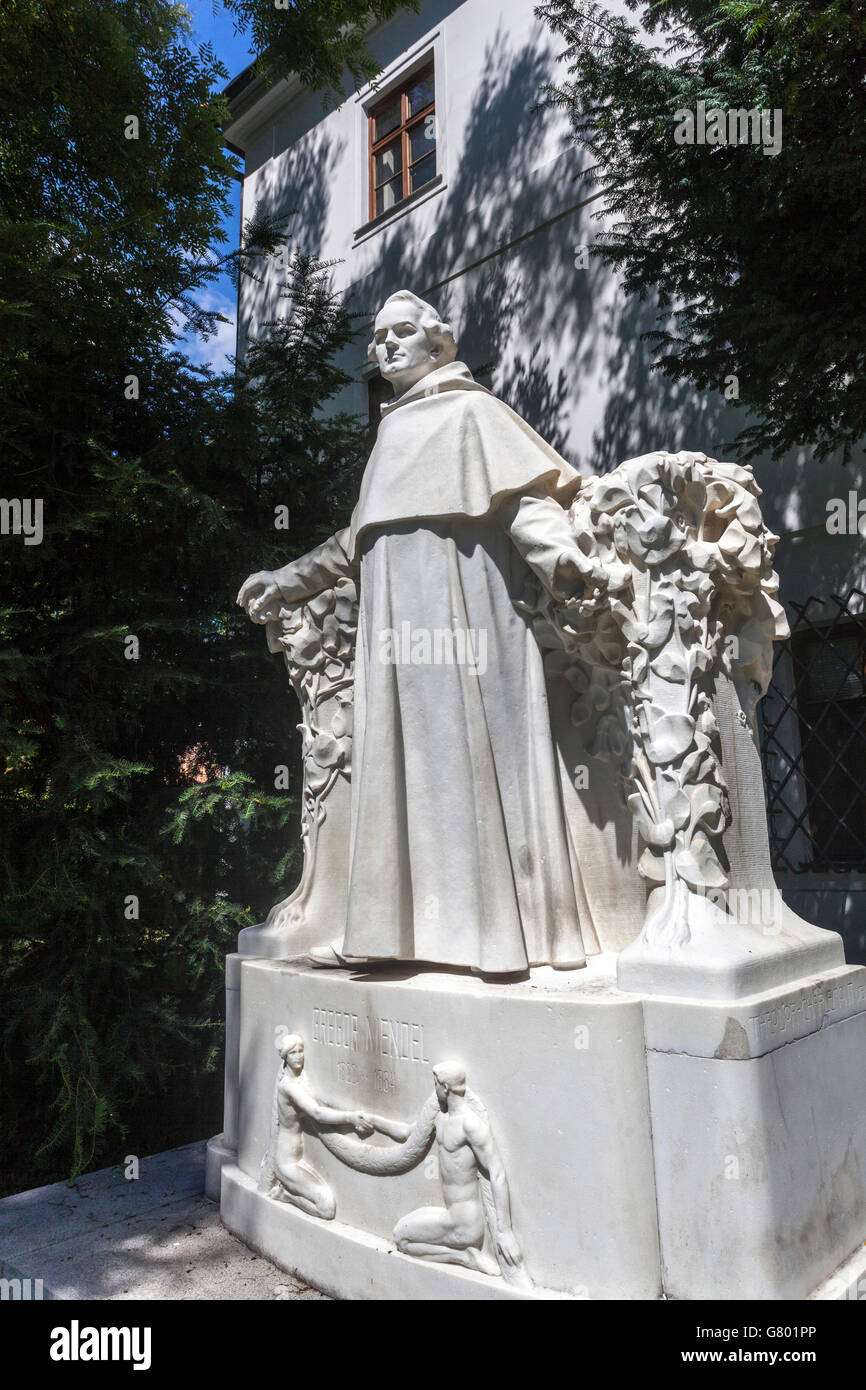 Statue von Gregor Mendel Brünn Augustinerkloster Abtei St. Thomas Brünn Mähren, Tschechische Republik Stockfoto