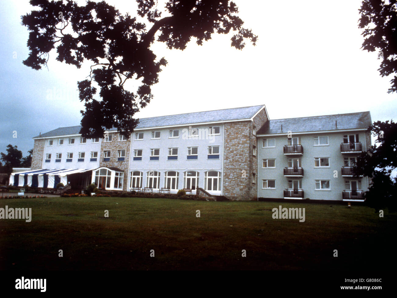 Außenansicht des Royal Marine Commando Training Center in Lympstone, Devon, wo Prinz Edward im September 1986 seine Ausbildung beginnt. Stockfoto