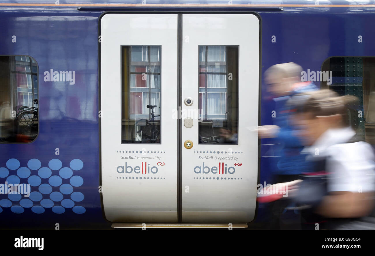 Ein ScotRail-Zug von Abellio am Glasgow Central Station in Schottland. Stockfoto