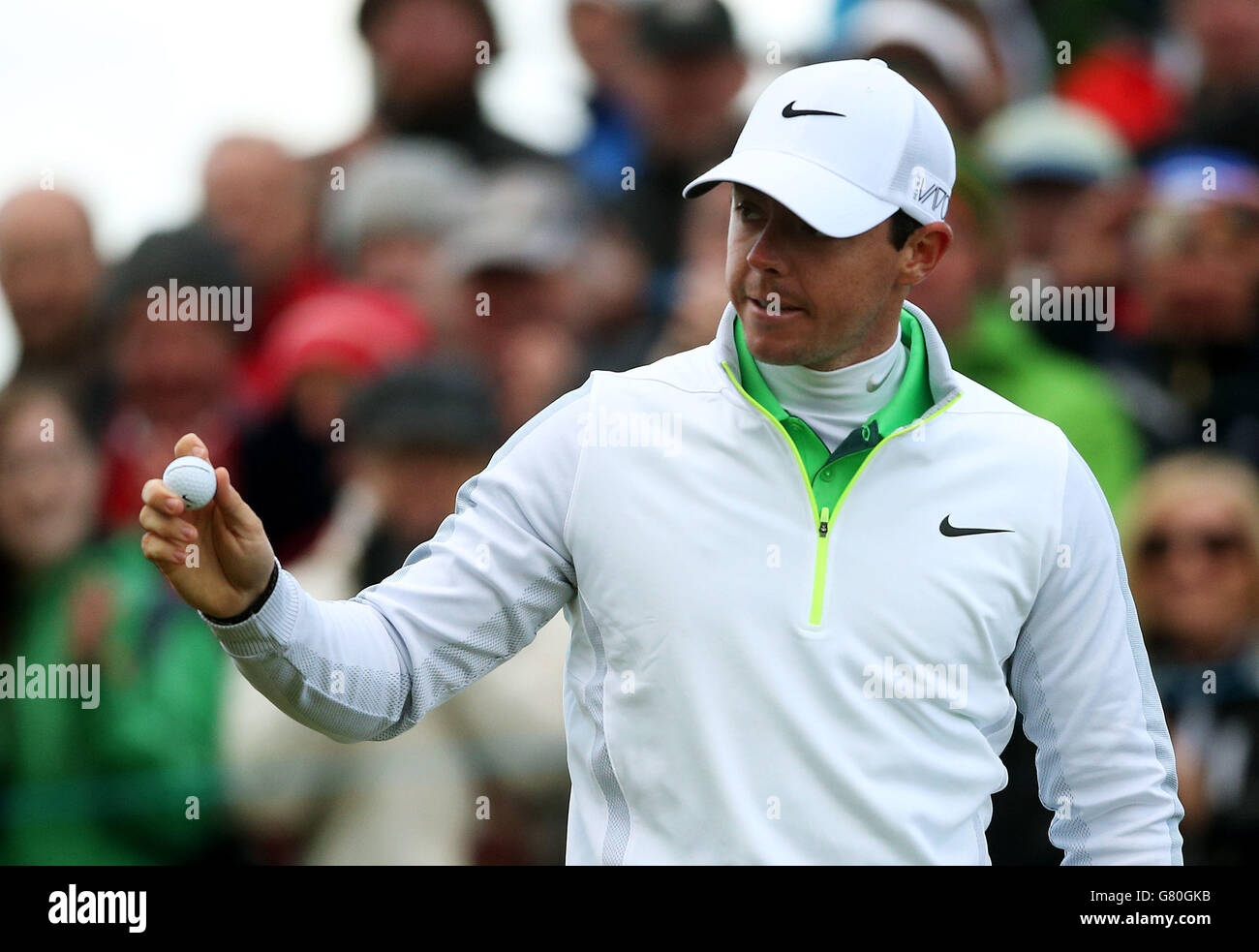 Rory McIlroy auf dem 7. Green am zweiten Tag der Dubai Duty Free Irish Open im Royal County Down Golf Club, Newcastle. Stockfoto