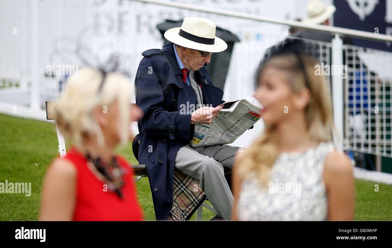 Horse Racing - 2015 Investec Derby Festival - Ladies Day - Epsom Racecourse Stockfoto