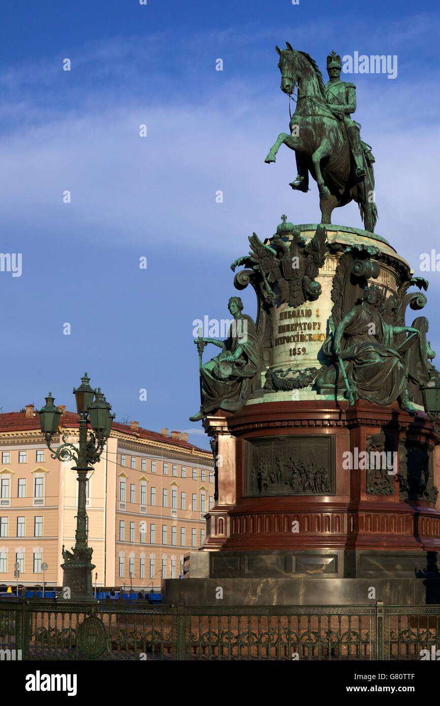 Reiterstatue von Zar Nicholas I, St Isaacs Square, St Petersburg, Russland Stockfoto