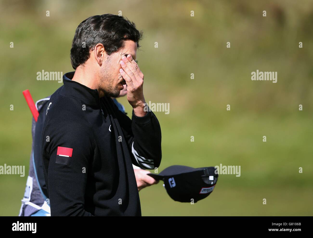Golf - Dubai Duty Free Irish Open - Tag 4 - Royal County Down Golf Club. Rafa Cabrera-Bello nach einem Bogey am 18. Während des vierten Tages der Dubai Duty Free Irish Open im Royal County Down Golf Club, Newcastle. Stockfoto