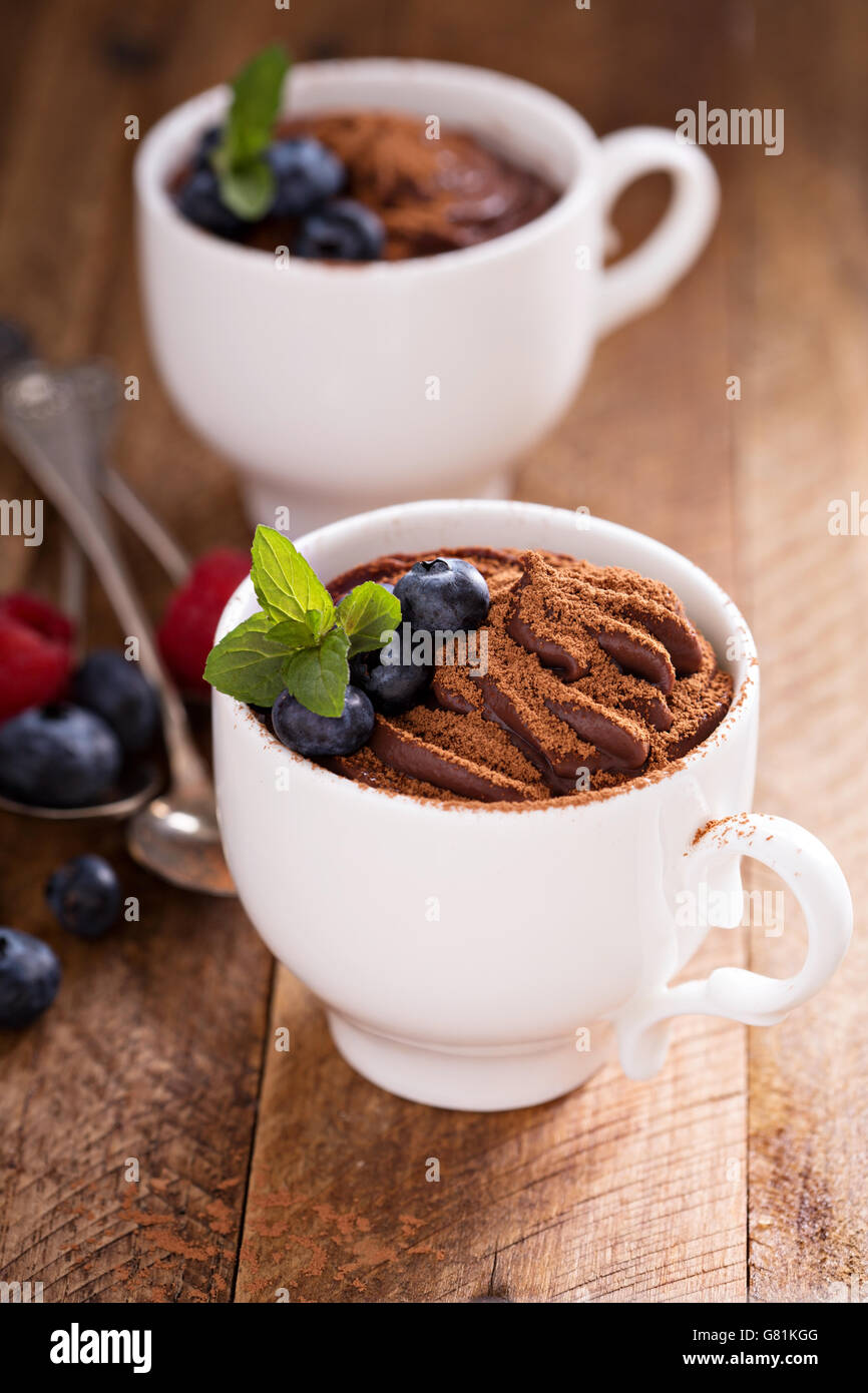 Tasse schokoladenpudding mit kakao -Fotos und -Bildmaterial in hoher ...