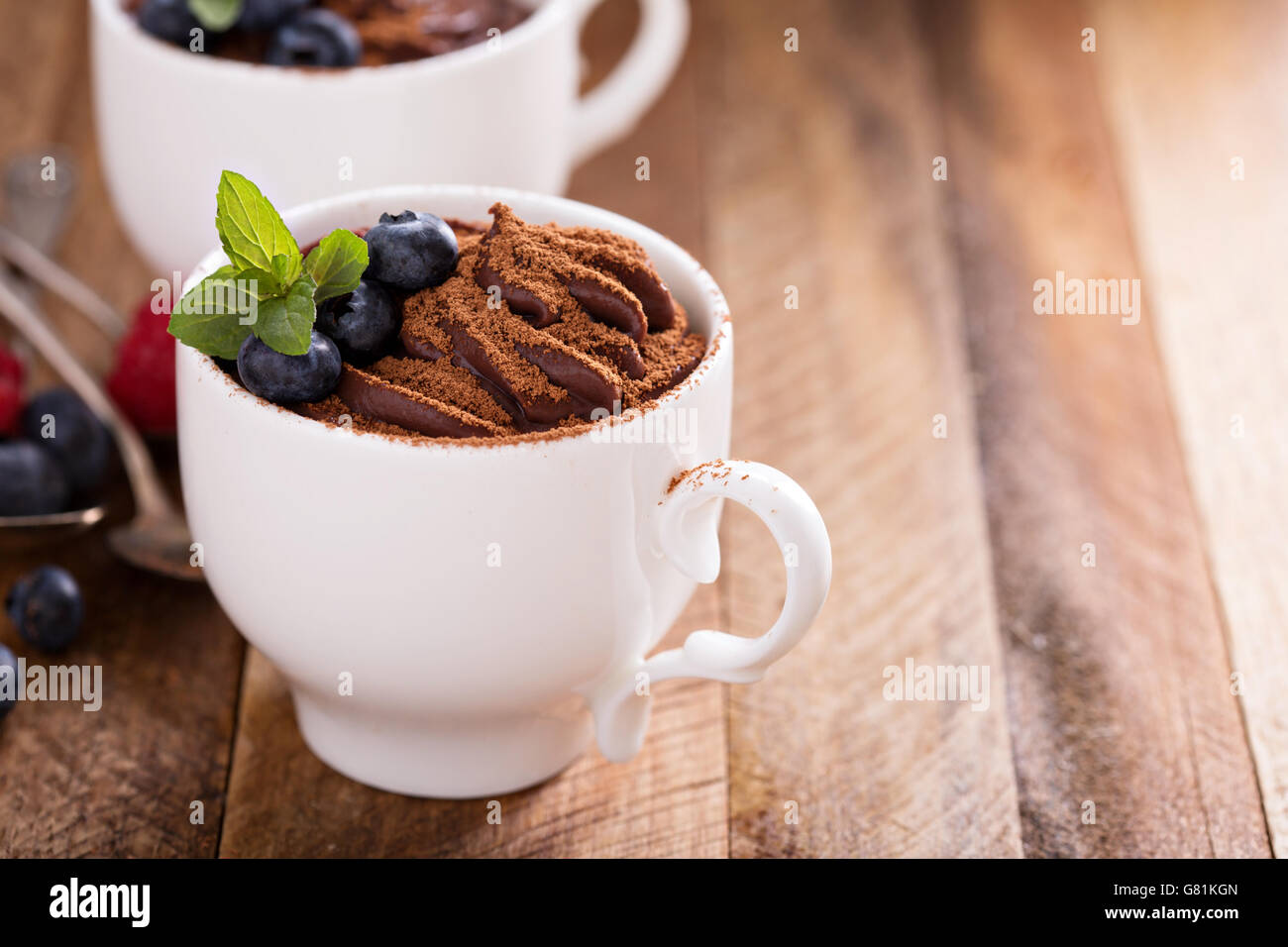 Tasse schokoladenpudding mit kakao -Fotos und -Bildmaterial in hoher ...