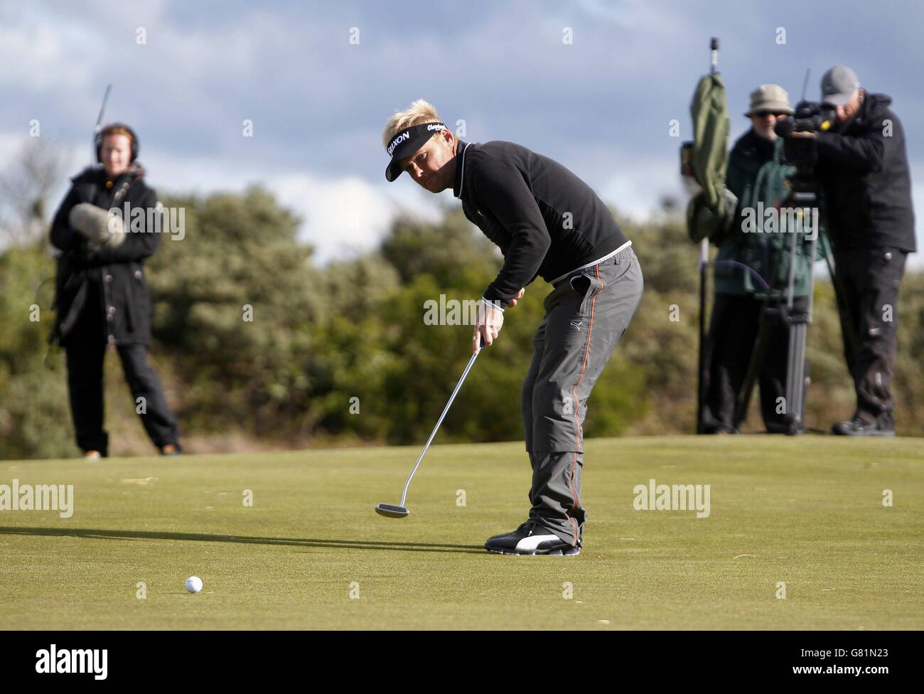 Golf - Dubai Duty Free Irish Open - Tag 2 - Royal County Down Golf Club. Am zweiten Tag der Dubai Duty Free Irish Open im Royal County Down Golf Club, Newcastle, landet Soren Kjeldsen auf dem 9. Green. Stockfoto
