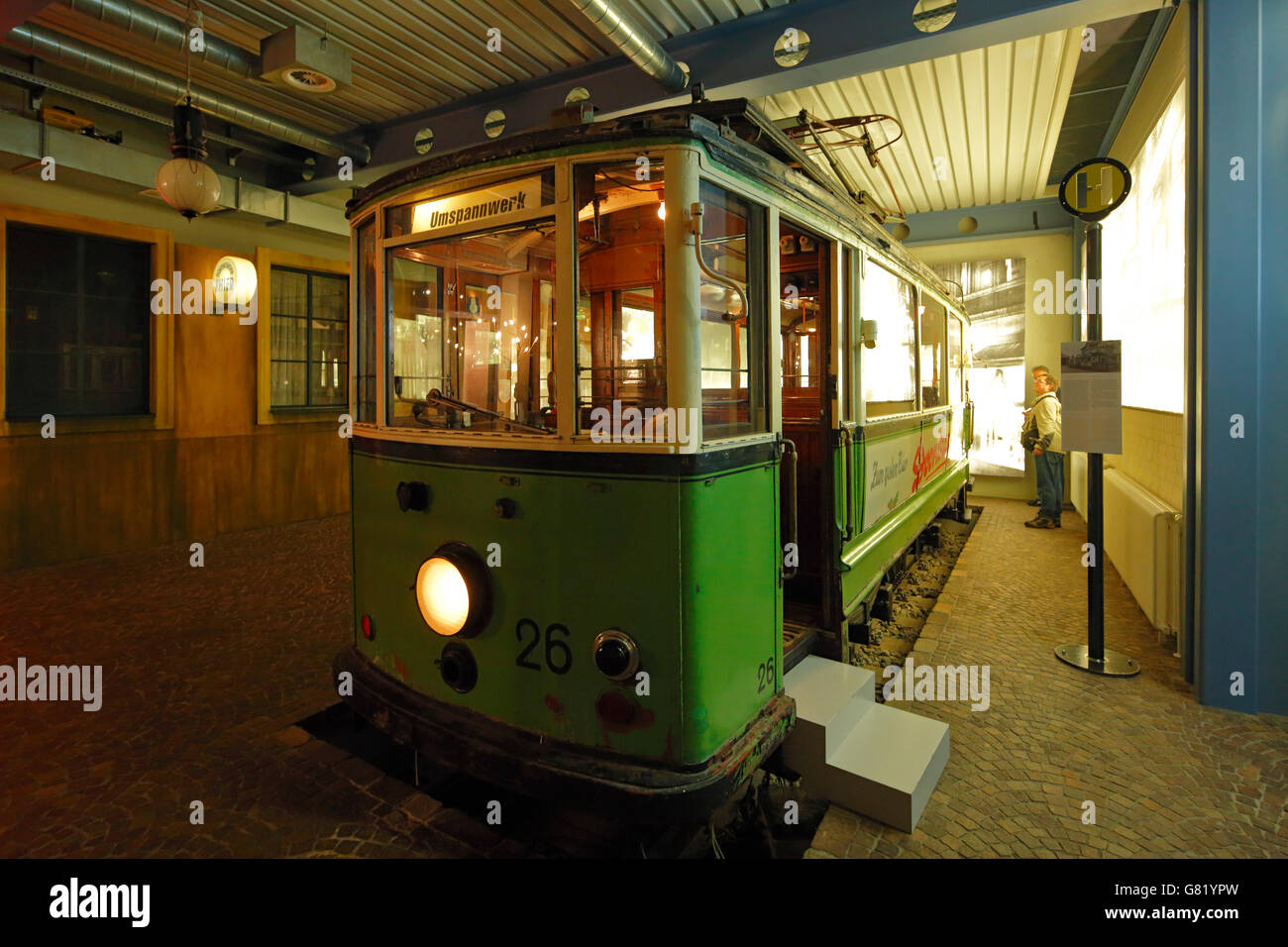 D-Recklinghausen, Ruhrgebiet, Westfalen, Nordrhein Westfalen, NRW, VEW Umspannwerk Recklinghausen, Triebwagen der Straßenbahn im Museum "Strom Und Leben", Vereinigte Elektrizitaetswerke Westfalen AG, internationale Ausstellung Emscher Park, Route der Industriekultur, ExtraSchicht 2016 Stockfoto
