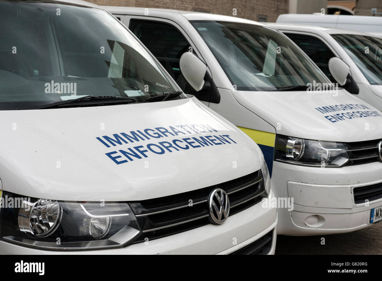 Einwanderung Durchsetzung vans, London, UK Stockfoto