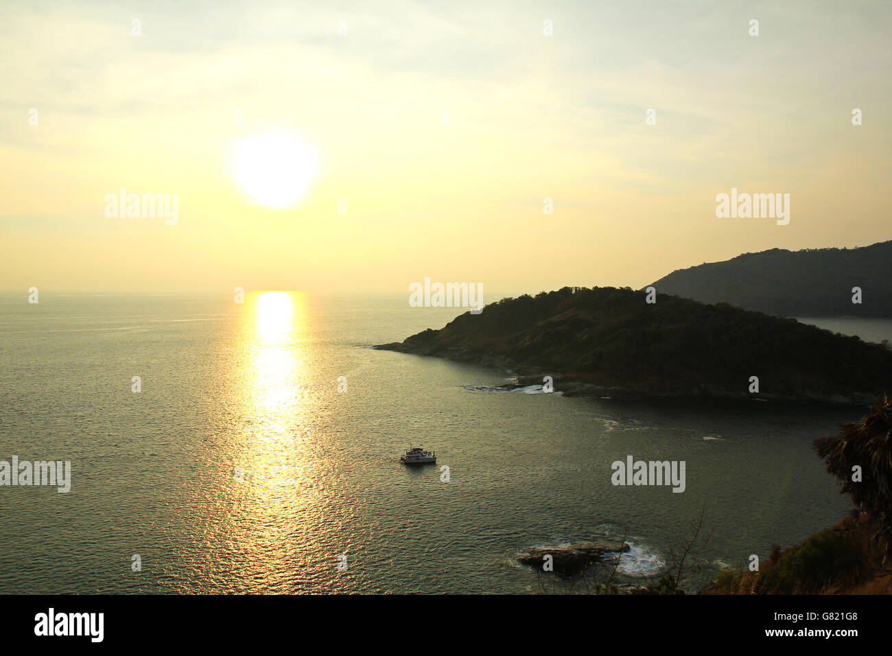 Sonnenuntergang am Promthep Cape Aussichtspunkt, Phuket, Thailand Stockfoto