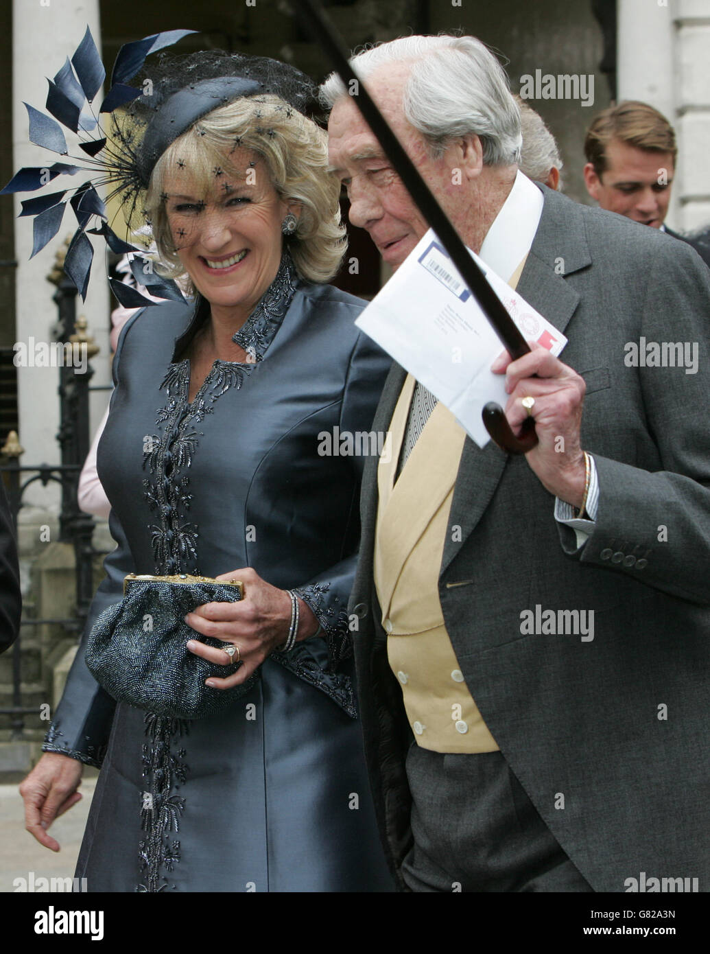 Königliche Hochzeit - Hochzeit von Prinz Charles und Camilla Parker Bowles - zivile Zeremonie - Windsor Guildhall. Annabel Elliott und Major Bruce Shand. Stockfoto