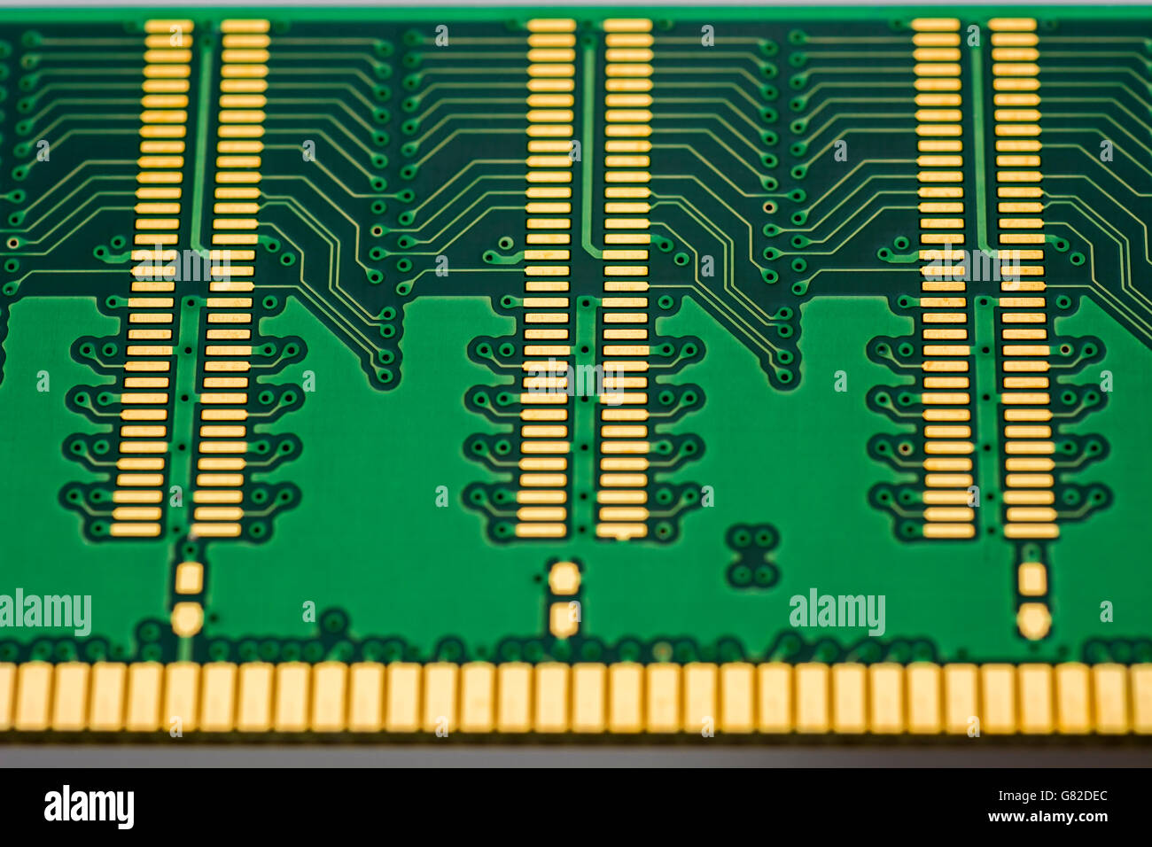 Computer-Speicher-Konzept. Unterseite des 184-Pin DDR SDRAM-Modul zeigt Edge-Steckverbinder des DIMM (dual in-Line Memory Module). Stockfoto