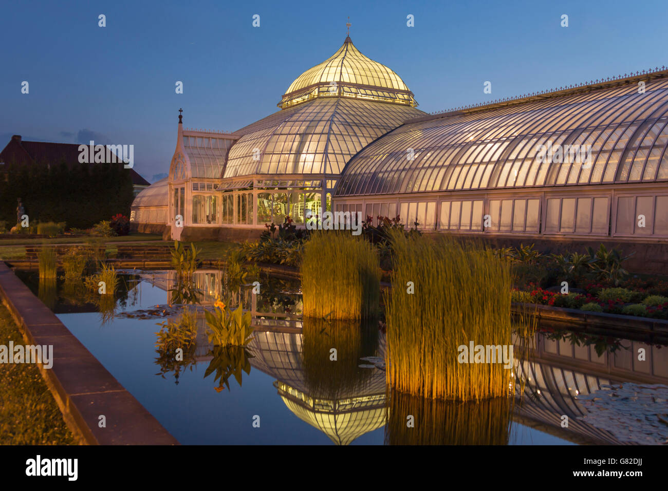 AQUATIC GARDEN PHIPPS VIKTORIANISCHEN WINTERGARTEN (© HERRN & BURNHAM
