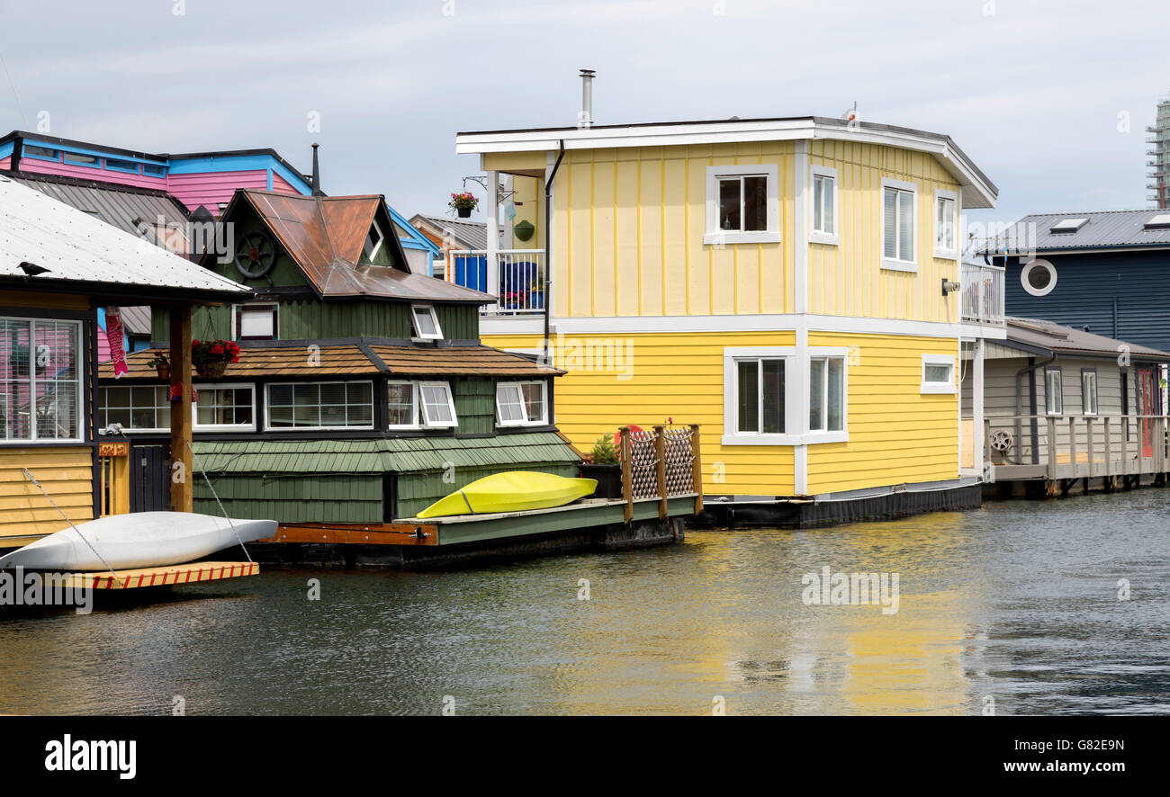 Schwimmende Häuser in der Fishermans Wharf Gegend von Victoria, Britisch-Kolumbien. Stockfoto
