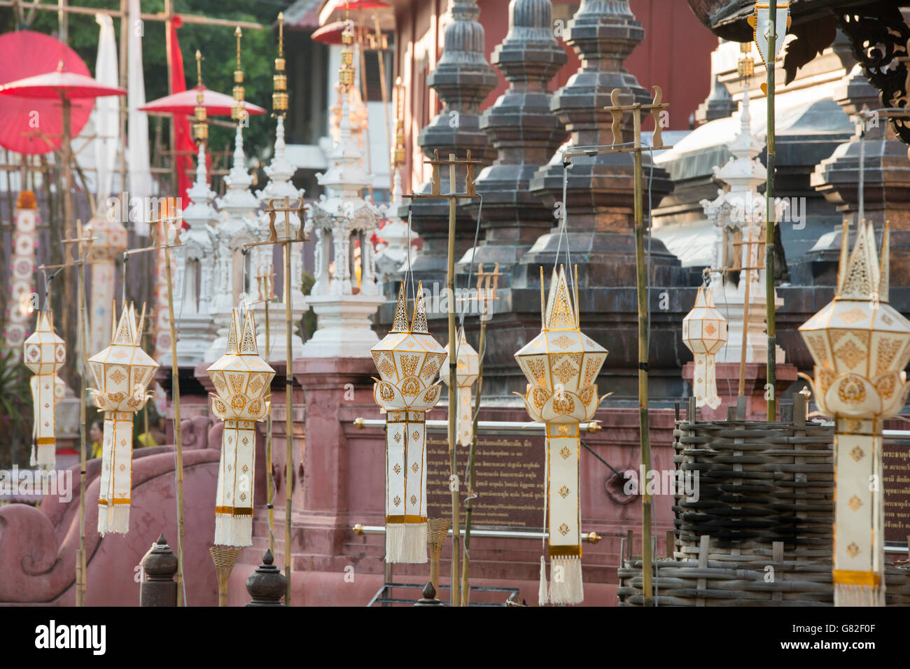 Laternen am Wat Phan Tao Tempel am Loy Krathong Festival in der Stadt Chiang Mai in Nord-Thailand in Thailand in sout Stockfoto