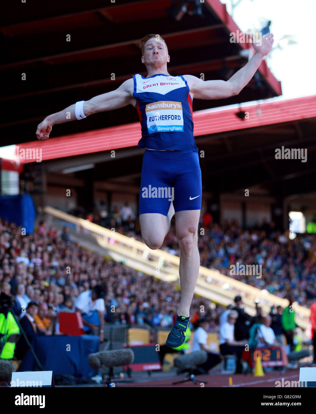 Greg Rutherford im Long Jump während des Sainsbury's Birmingham Grand Prix im Alexander Stadium, Birmingham. Stockfoto