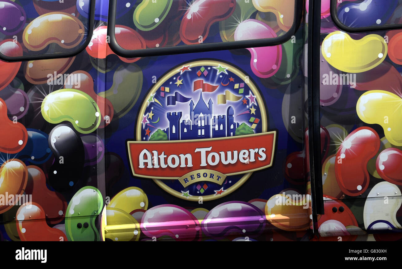 Unfall von Alton Towers Smiler. Gesamtansicht des Alton Towers Themenparks und Resorts Stockfoto