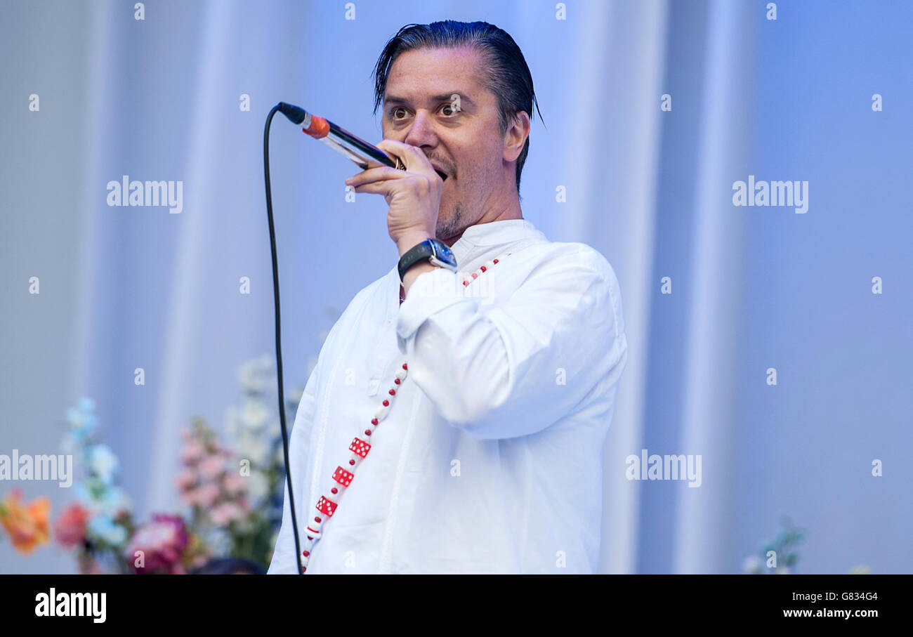 Mike Patton of Faith No More live am 2. Tag des Download Festivals am 13. Juni 2015 in Donnington Park, Großbritannien Stockfoto