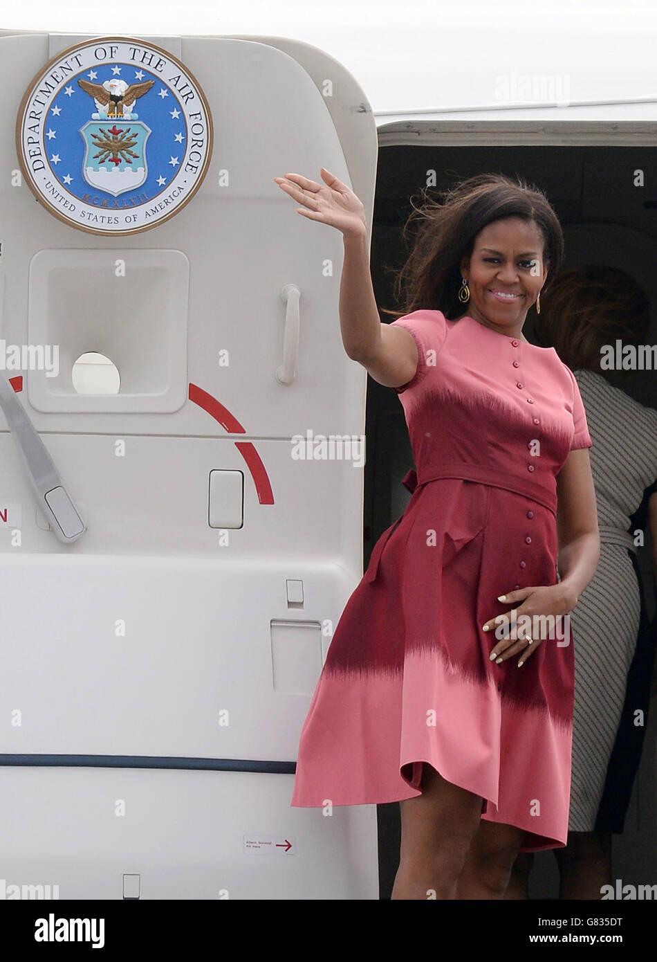 US First Lady Michelle Obama verlässt den Flughafen Stansted, Essex, nach einem dreitägigen Besuch im Land. Stockfoto
