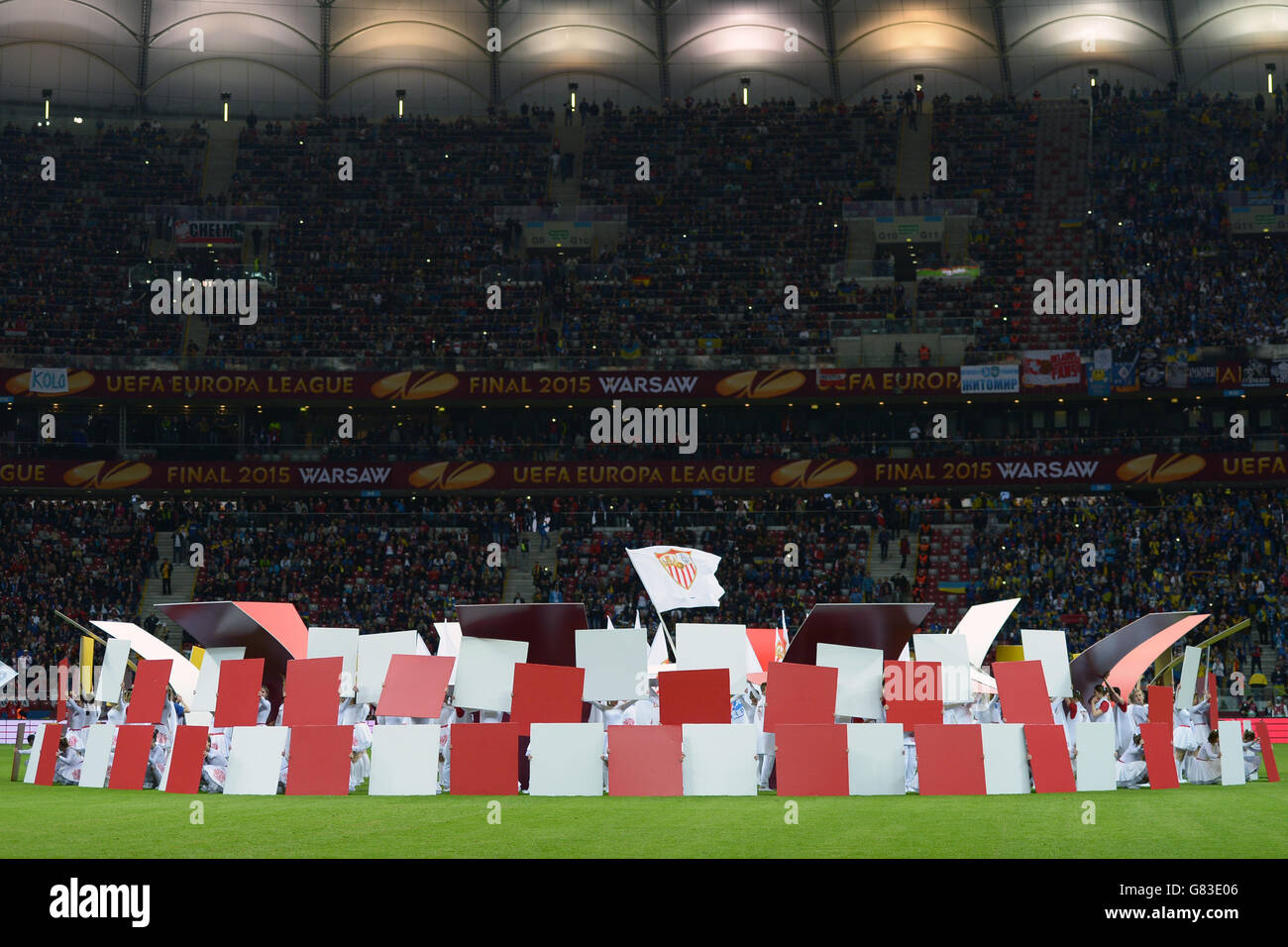 Fußball - UEFA Europa League - Finale - Dnipro Dnipropetrovsk gegen Sevilla - Stadion Narodowy. Atmosphäre auf dem Spielfeld vor dem Start Stockfoto