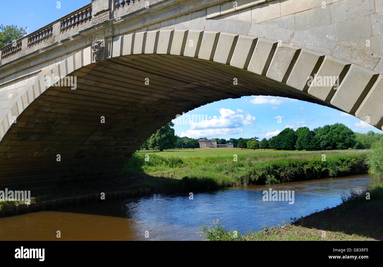 Die Seeschwalbe Brücke an Attingham Park Uk Stockfoto