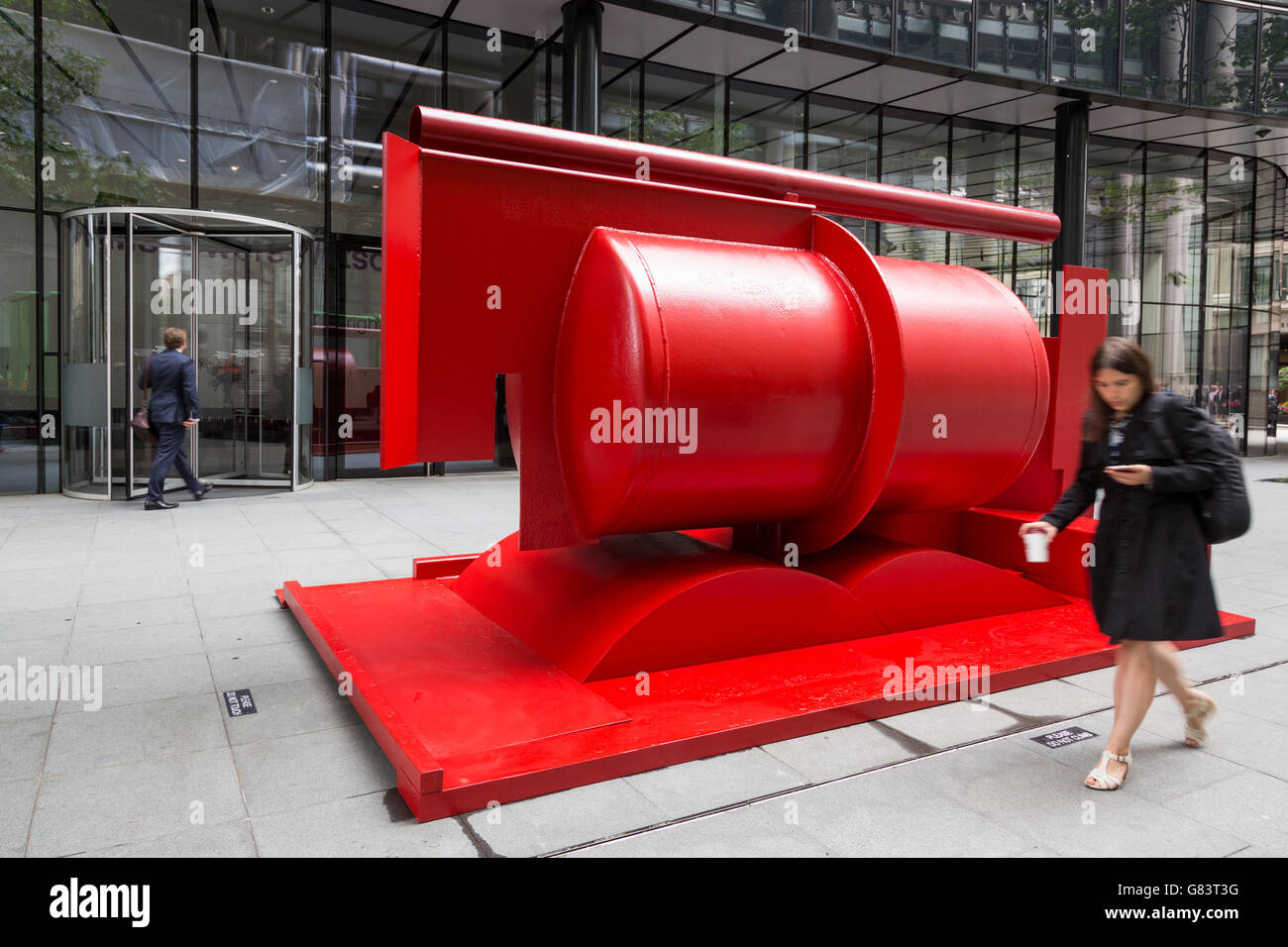 London, UK. 27. Juni 2016. Aurora, 2000/2003, von Anthony Caro. Skulptur in der Stadt, Kunst im öffentlichen Raum Jahresprogramm der City of London, startet heute mit Open-Air-Skulpturen auf dem Display in der quadratischen Meile gehen. Stockfoto