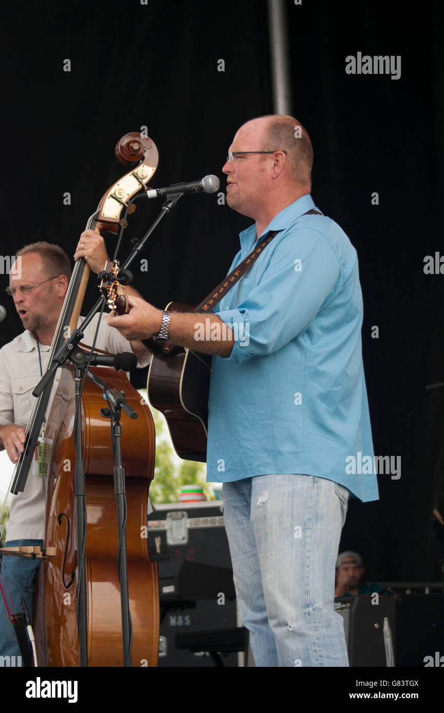 Mickey Galyean & Cullen Brücke Bluegrass Musik beim American Folk Festival 2015, Bangor, ME Stockfoto
