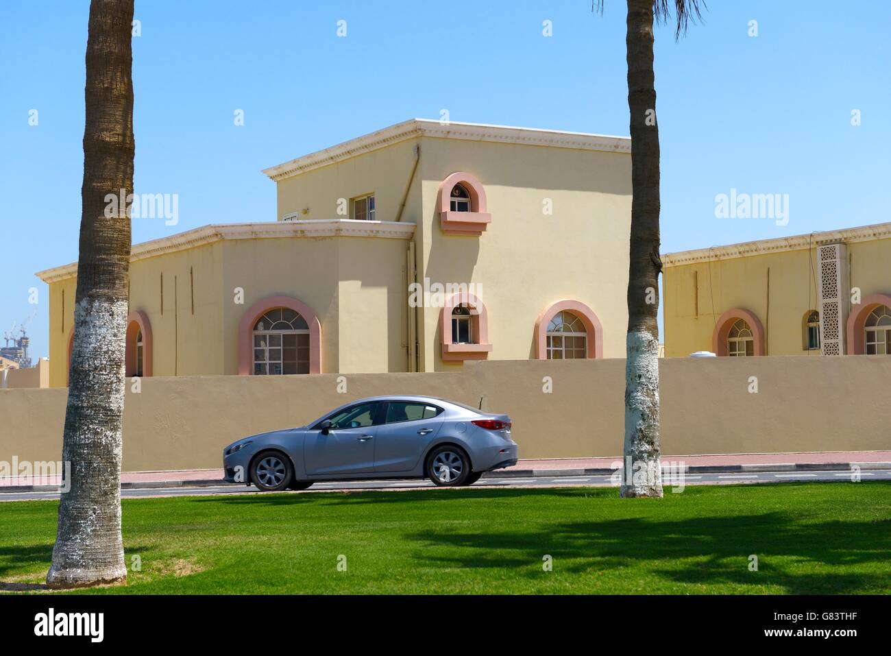 Sich rasch entwickelnden neuen Stadt lusail, Katar. Eine von vielen privaten Wohnungen Häuser Wohnungen in der West Bay und Marina Bezirke Stockfoto