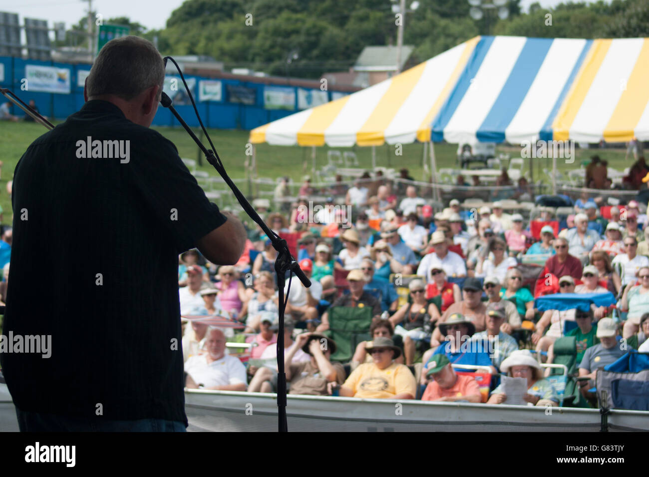 Mickey Galyean & Cullen Brücke Bluegrass Musik beim American Folk Festival 2015, Bangor, Maine Stockfoto