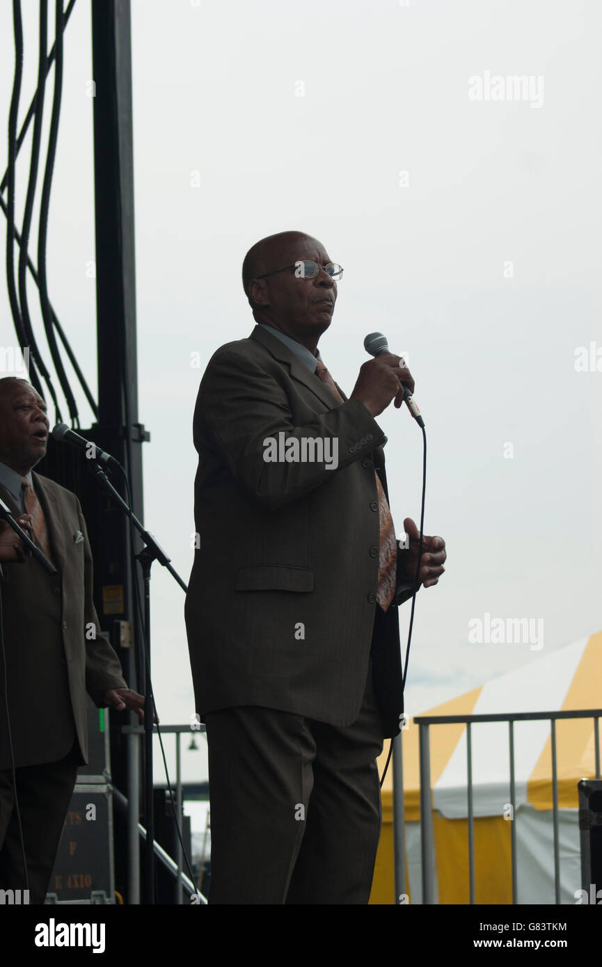 Sensationelle Royal-Lichter-Gospel-Gruppe auf dem Folk Festival 2015, Bangor, Maine, USA Stockfoto