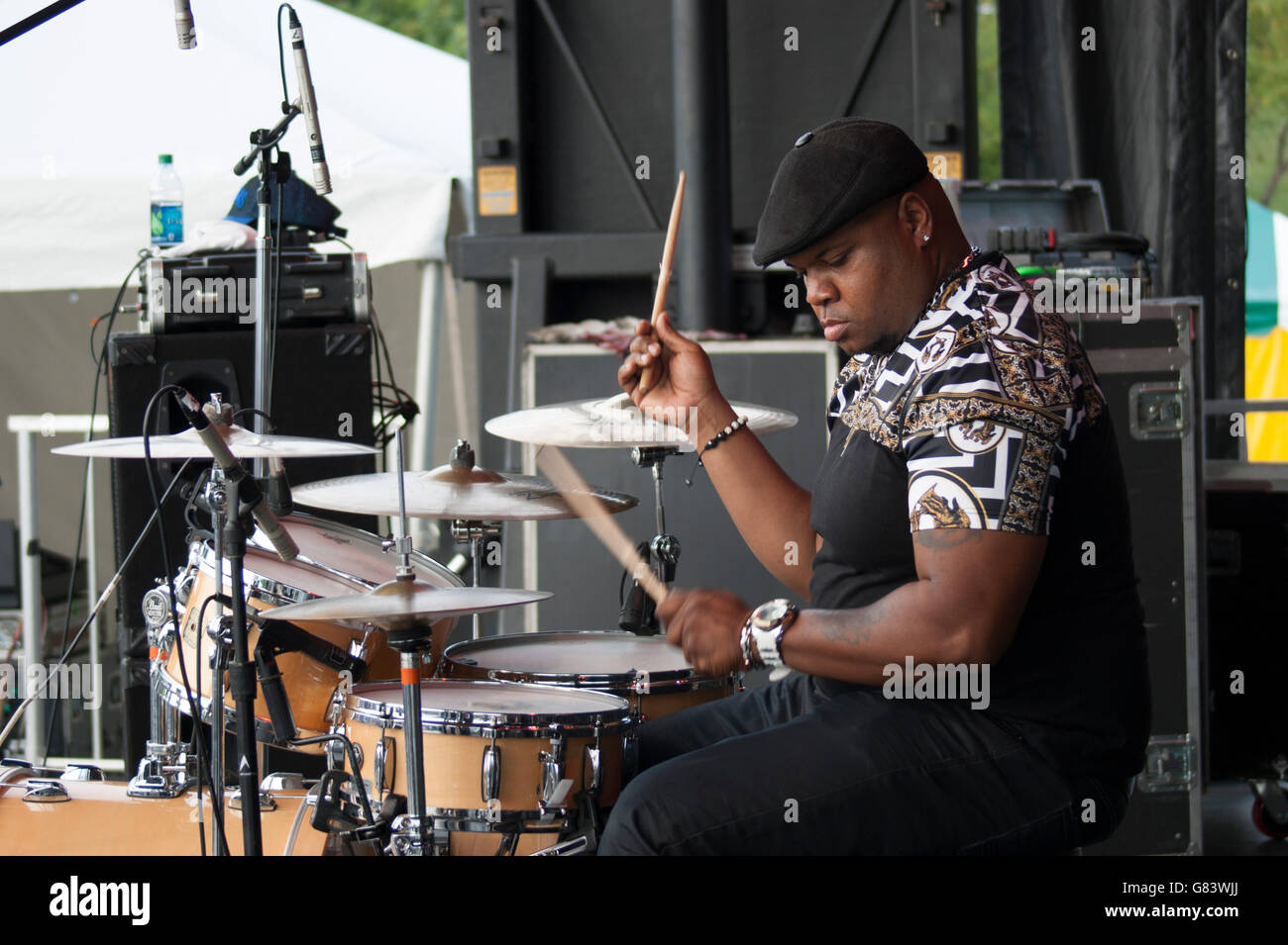 Schlagzeuger für Preston Shannon Memphis Blues Musik beim American Folk Festival 2015, Bangor, ME Stockfoto