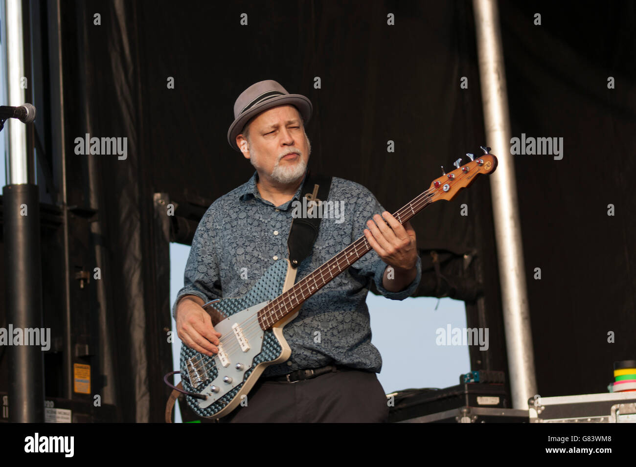 Gitarrist für Sleepy LaBeef Rockabilly Musik beim American Folk Festival 2015, Bangor, ME Stockfoto