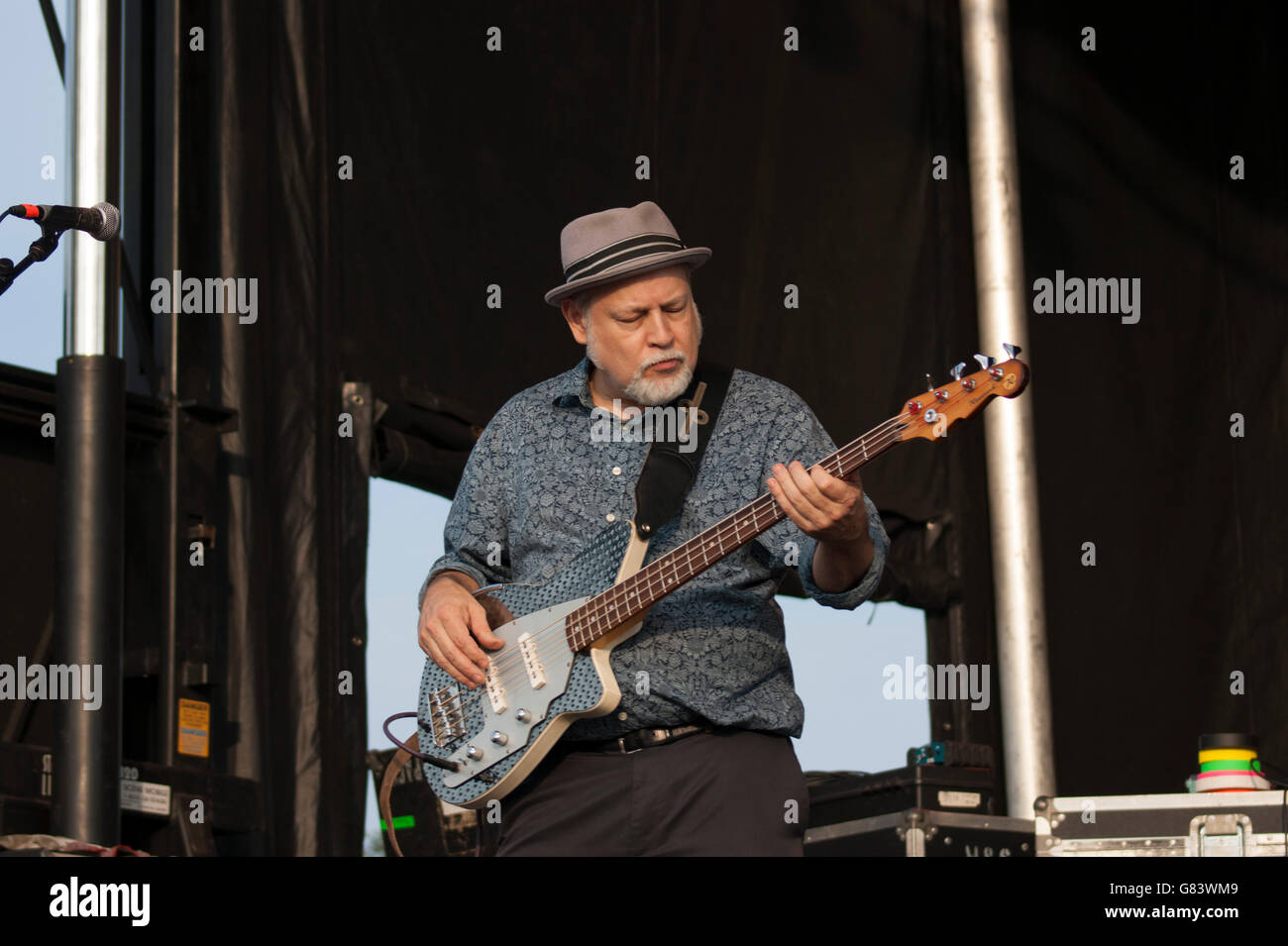 Gitarrist für Sleepy LaBeef Rockabilly Musik beim American Folk Festival 2015, Bangor, ME Stockfoto