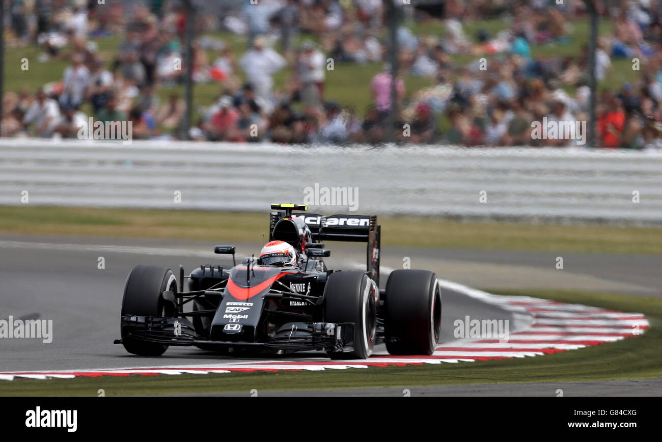 Die Jenson-Taste von McLaren Honda während des Trainingstages für den Großen Preis von Großbritannien 2015 auf dem Silverstone Circuit, Towcester. Stockfoto