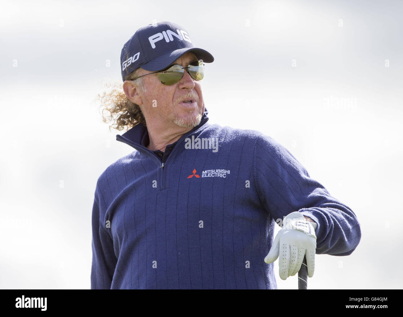 Der Spanier Miguel Angel Jimenez am 10. Abschlag am vierten Tag der Scottish Open im Gullane Golf Club, East Lothian. DRÜCKEN SIE VERBANDSFOTO. Bilddatum: Sonntag, 12. Juli 2015. Siehe PA Geschichte GOLF Gullane. Der Bildnachweis sollte lauten: Kenny Smith/PA Wire. EINSCHRÄNKUNGEN: Nur für redaktionelle Zwecke. Keine kommerzielle Nutzung. Keine falsche kommerzielle Vereinigung. Keine Videoemulation. Keine Bildbearbeitung. Stockfoto