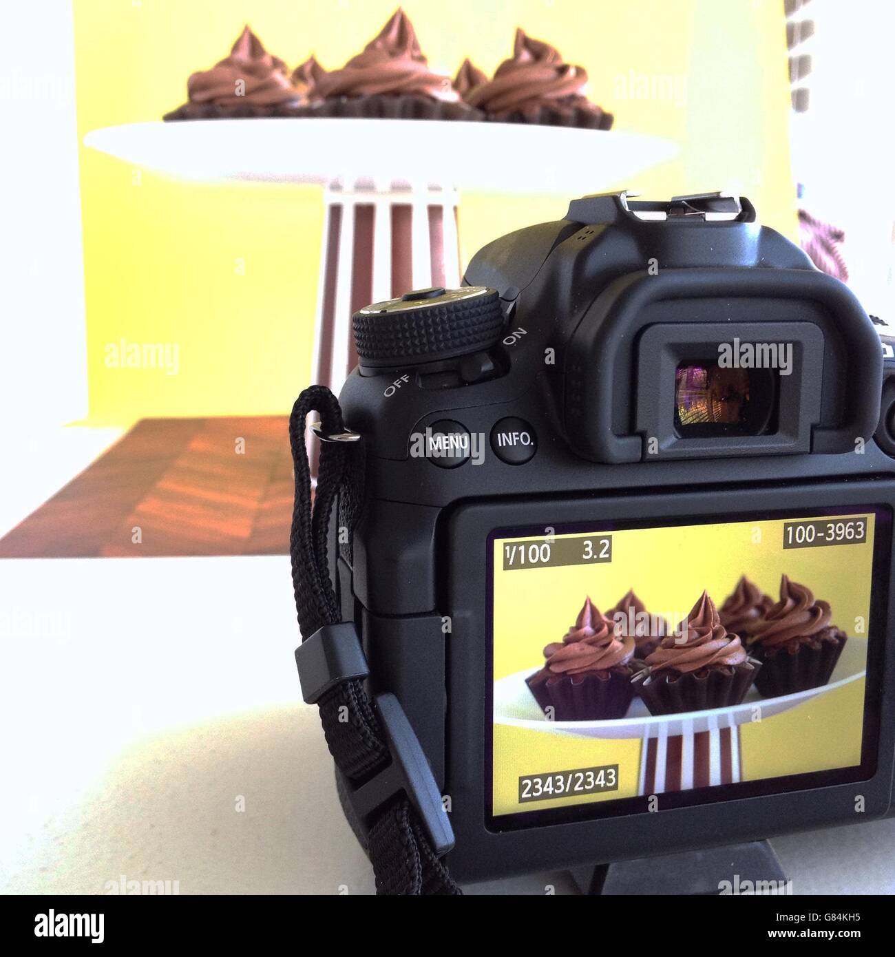 Kuchen-Stillleben im Studio zu fotografieren Stockfoto