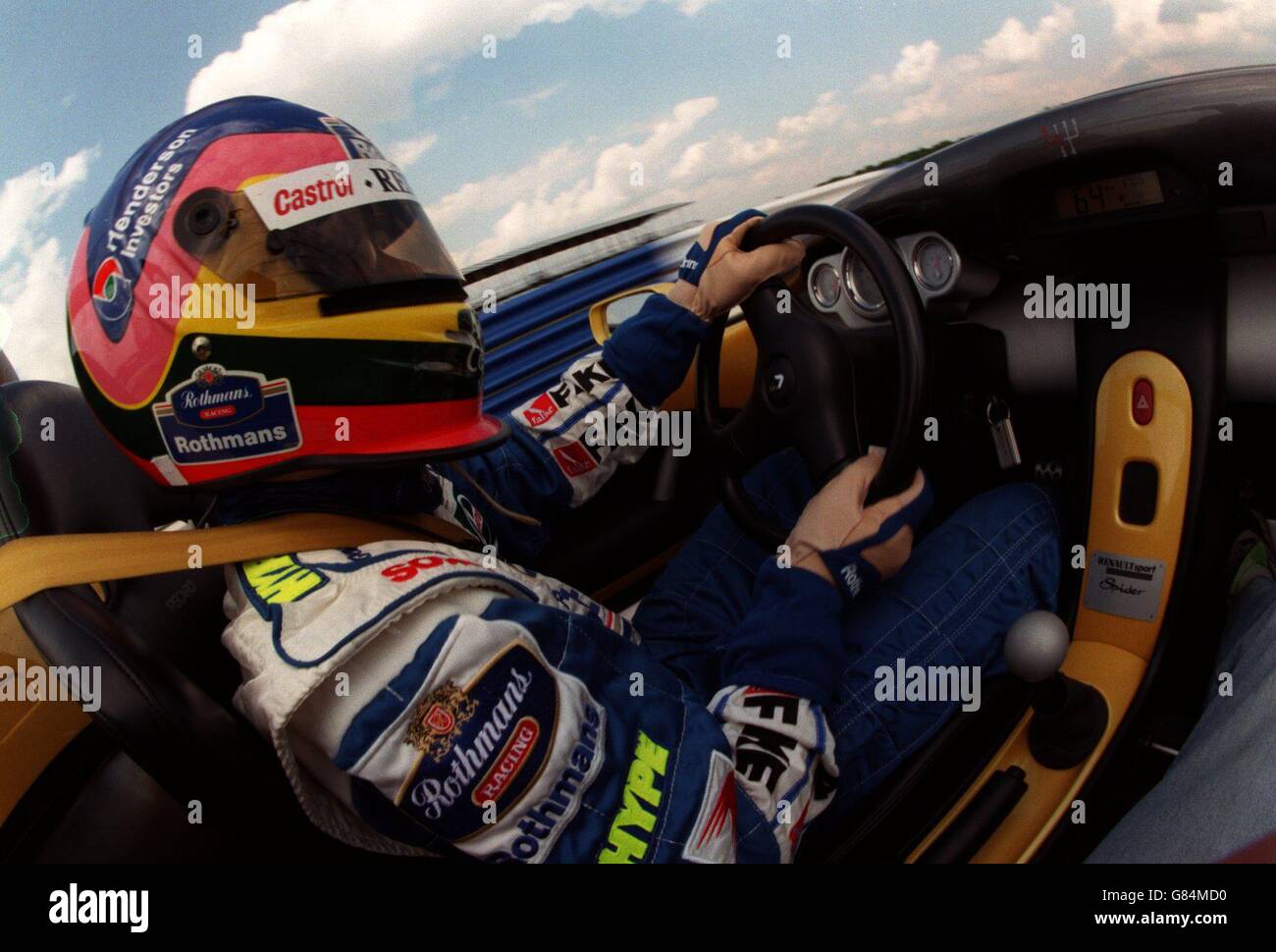 Motorsport - Rothmans Williams Team in Silverstone. Jacques Villeneuve fährt mit einem Renault Spider um den Silverstone Track. Stockfoto