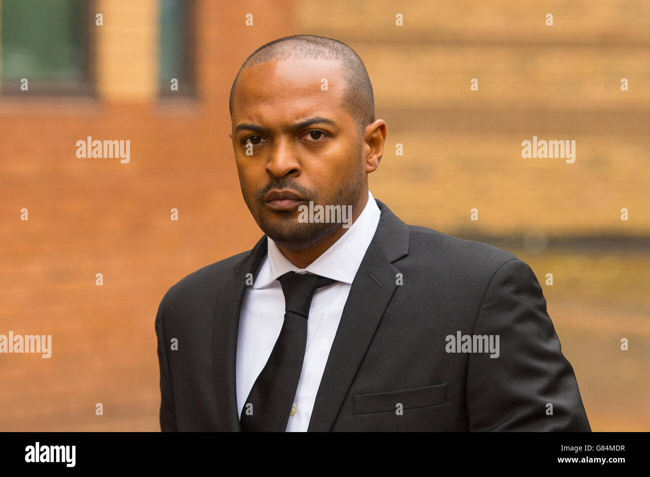 Schauspieler Noel Clarke kommt am Hammersmith Magistrate's Court in London an, wo Schauspieler Adam Deacon beschuldigt wird, missbräuchliche und drohende Nachrichten über ihn in den sozialen Medien veröffentlicht zu haben. Stockfoto