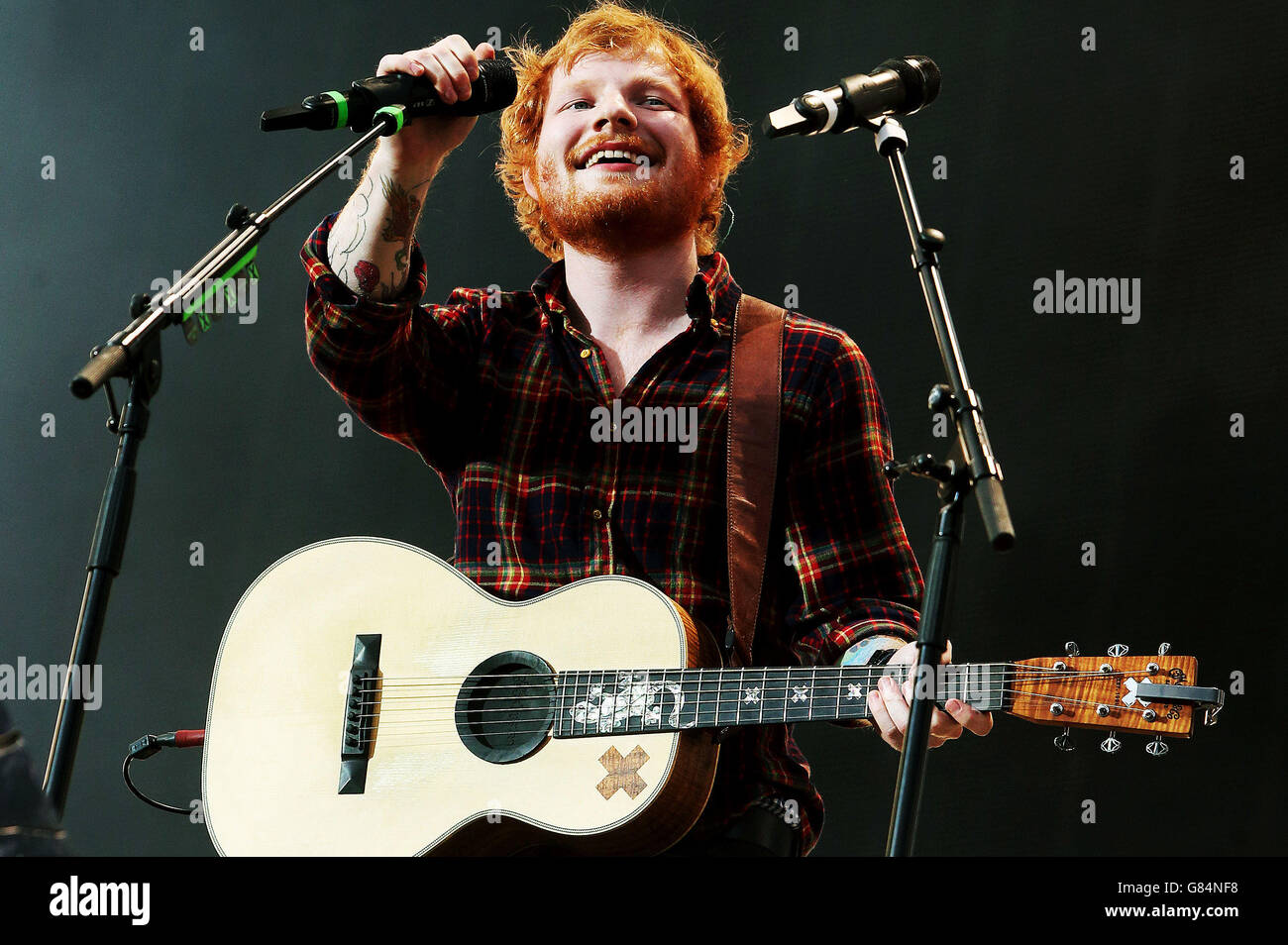 Ed Sheeran tritt im Croke Park in Dublin auf. Stockfoto