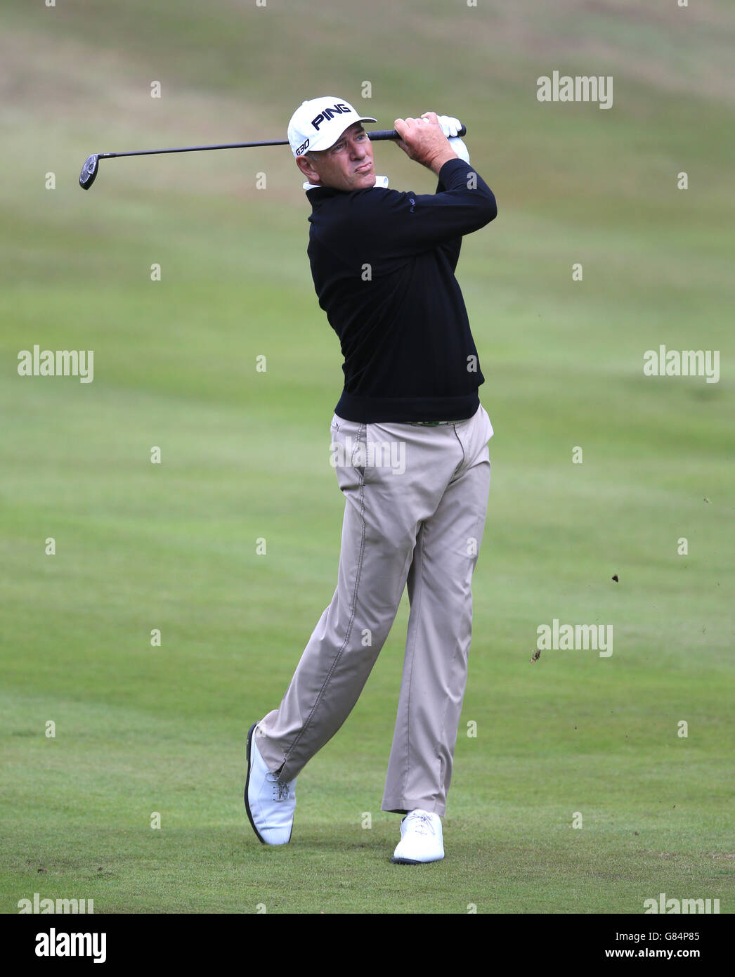 Peter Fowler (AUS) spielt seine zweite Runde am dritten Tag der Senior Open Championships im Sunningdale Golf Club, Berkshire. DRÜCKEN Sie VERBANDSFOTO. Bilddatum: Samstag, 25. Juli 2015. Siehe PA Geschichte GOLF Sunningdale. Bildnachweis sollte lauten: Nigel French/PA Wire. Stockfoto