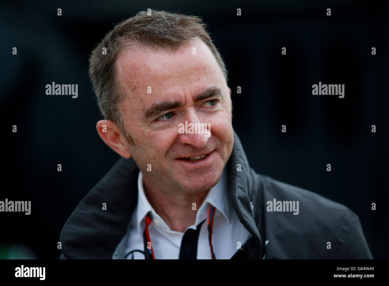 Motorsport - Formel-1-Weltmeisterschaft - Großer Preis Von Großbritannien 2015 - Paddock Day - Silverstone Circuit. Mercedes Executive Director Paddy Lowe beim Paddock Day des britischen Grand Prix 2015 auf dem Silverstone Circuit, Towcester. Stockfoto