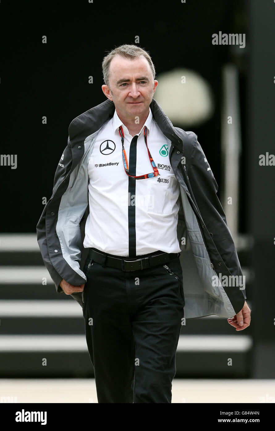 Mercedes Executive Director Paddy Lowe beim Paddock Day des britischen Grand Prix 2015 auf dem Silverstone Circuit, Towcester. Stockfoto