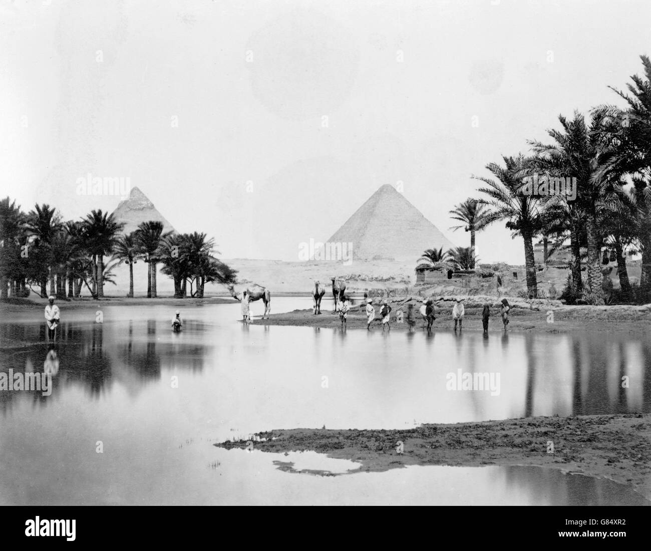 Die Pyramiden von Gizeh in der Mitte gegen Ende des 19. Jahrhunderts. Foto zwischen 1860 und 1890. Stockfoto