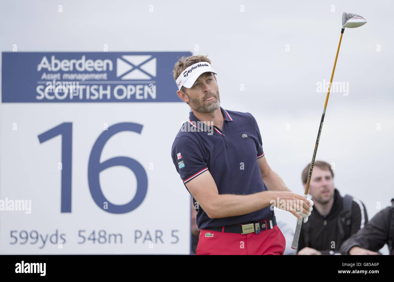 Der französische Raphael Jacquelin fährt am dritten Tag der Scottish Open im Gullane Golf Club, East Lothian, am 16. Loch ab. DRÜCKEN SIE VERBANDSFOTO. Bilddatum: Samstag, 11. Juli 2015. Siehe PA Geschichte GOLF Gullane. Der Bildnachweis sollte lauten: Kenny Smith/PA Wire. EINSCHRÄNKUNGEN: Nur für redaktionelle Zwecke. Keine kommerzielle Nutzung. Keine falsche kommerzielle Vereinigung. Keine Videoemulation. Keine Bildbearbeitung. Stockfoto
