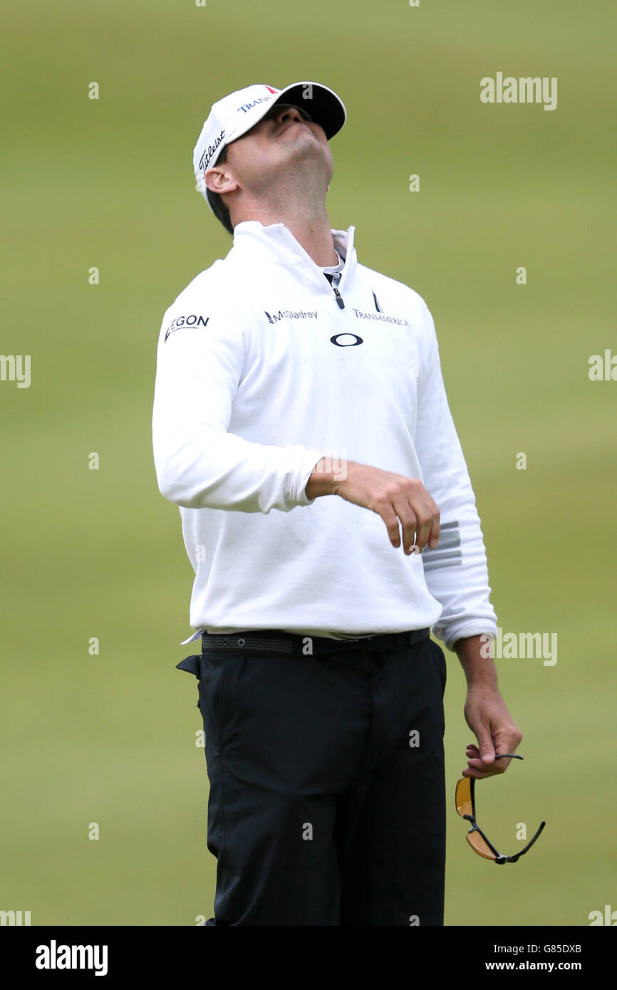 Golf - The Open Championship 2015 - Tag Fünf - St Andrews. Der US-Amerikaner Zach Johnson feiert seinen Sieg auf dem 18. Green am fünften Tag der Open Championship 2015 in St Andrews, Fife. Stockfoto