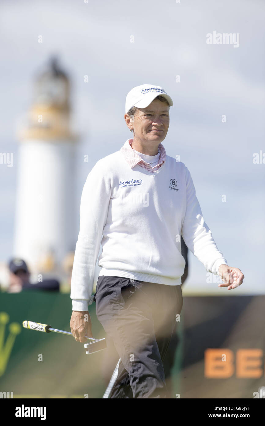 Schottlands Catriona Matthew am 15. Während des ersten Tages der Ricoh Women's British Open im Trump Turnberry Resort, South Ayrshire. DRÜCKEN SIE VERBANDSFOTO. Bilddatum: Donnerstag, 30. Juli 2015. Siehe PA Geschichte GOLF Frauen. Der Bildnachweis sollte lauten: Kenny Smith/PA Wire. EINSCHRÄNKUNGEN: Keine kommerzielle Nutzung. Keine falsche kommerzielle Vereinigung. Keine Videoemulation. Keine Bildbearbeitung. Stockfoto